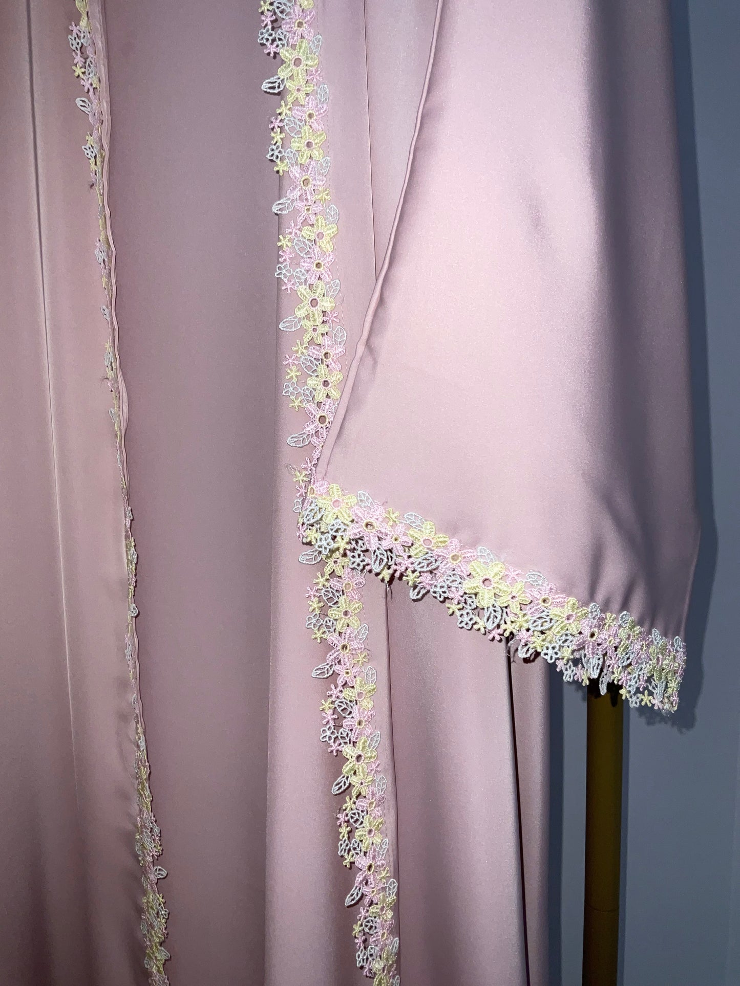 Dalia Abaya
